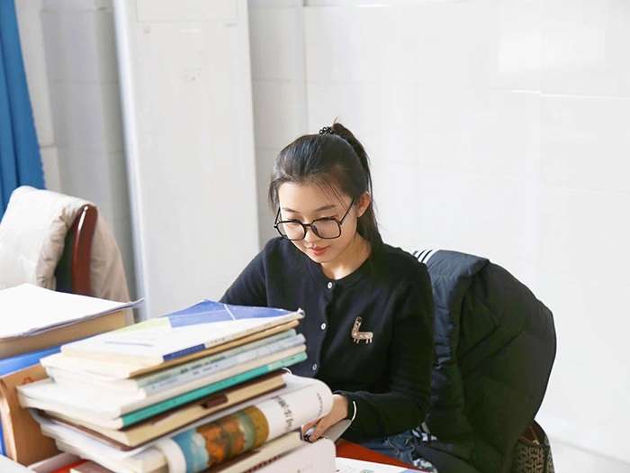 胡兴洁老师